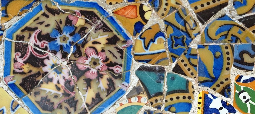 Detalhe de uma fachada de Gaudi